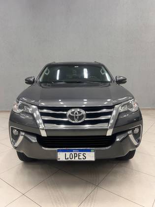 TOYOTA HILUX SW4 2.7 SRV 7 LUGARES 4X2 16V FLEX 4P AUTOMÁTICO TOYOTA HILUX SW4 2.7 SRV 7 LUGARES 4X2 16V FLEX 4P AUTOMÁTICO